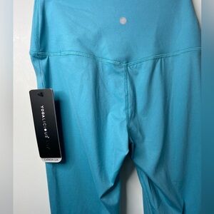 Yogalicious Carbon Lux Capri Leggings Size S NWT!